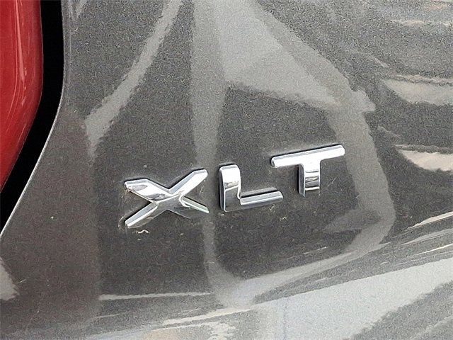 Used 2019 Ford Explorer XLT w/ Equipment Group 202A image 5