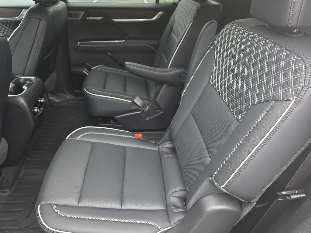 Certified 2025 GMC Acadia Denali w/ Super Cruise Package FWD image 16