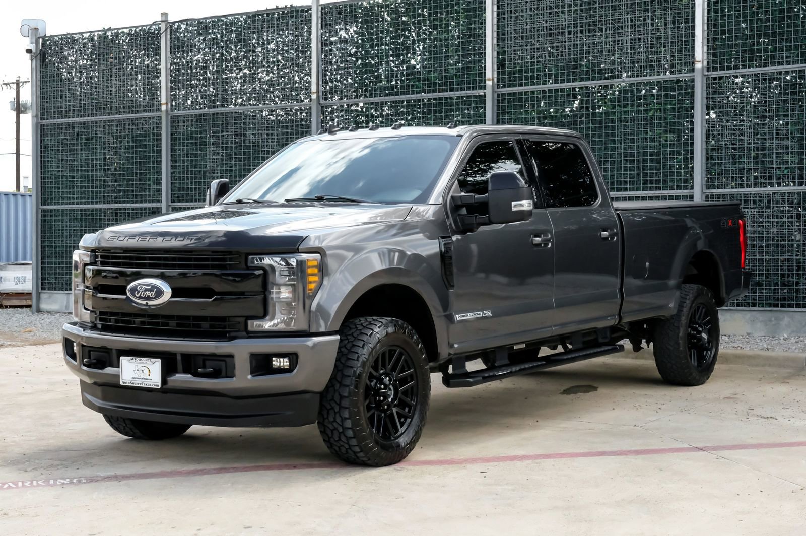 Used 2019 Ford F350 Lariat AWD/4WD image 7