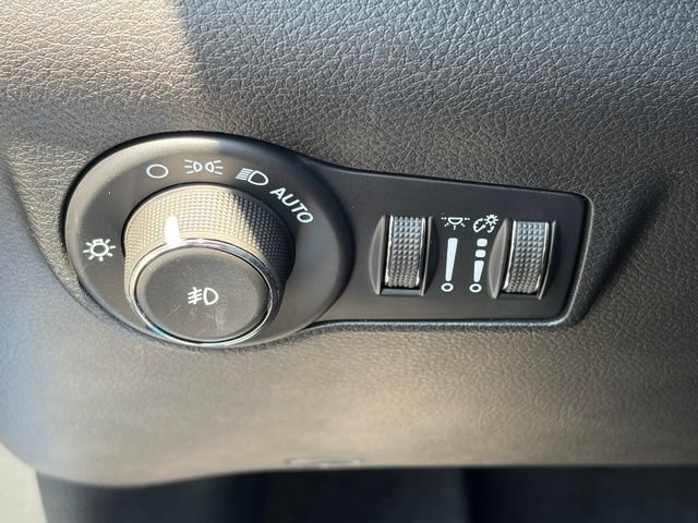 New 2026 Jeep Compass Limited AWD/4WD image 25