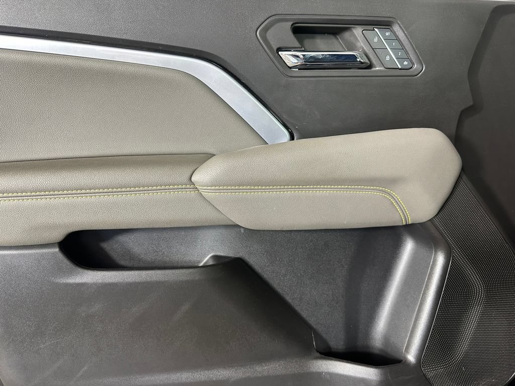 Used 2024 Chevrolet Colorado ZR2 w/ ZR2 Convenience Package III AWD/4WD image 26