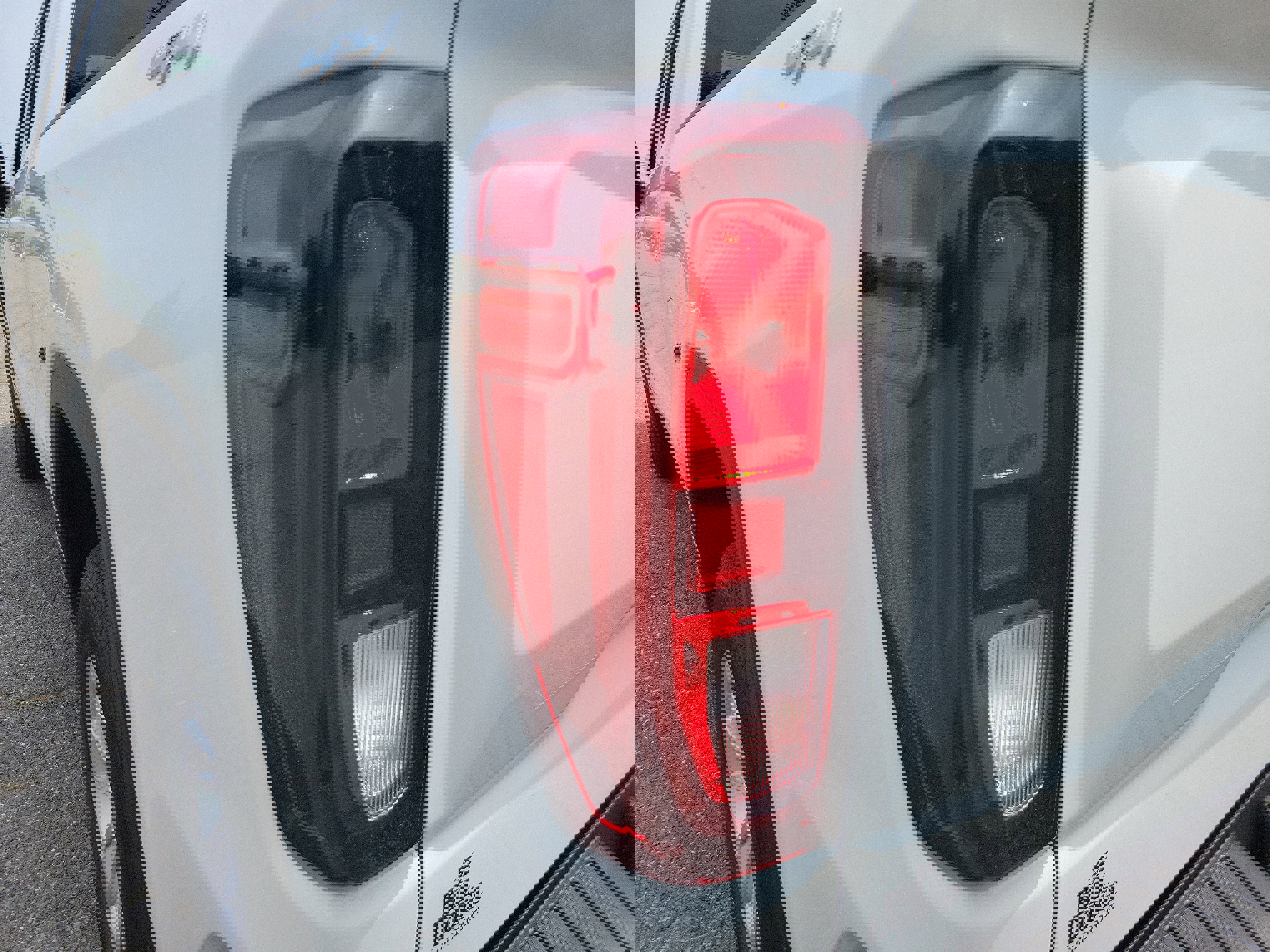 New 2026 GMC Sierra 1500 SLE w/ Preferred Package image 15