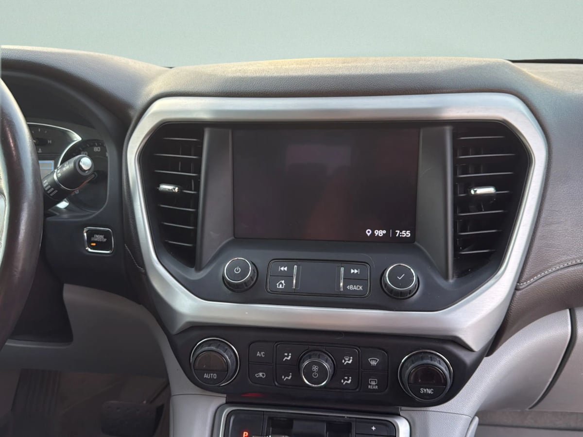 Used 2020 GMC Acadia SLE w/ LPO, Floor Liner Package FWD image 12