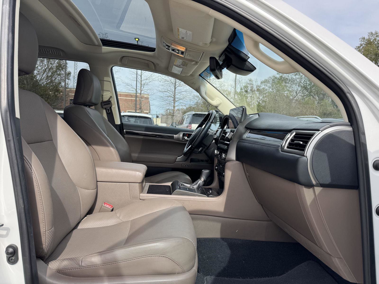 Used 2023 Lexus GX 460 Luxury image 28