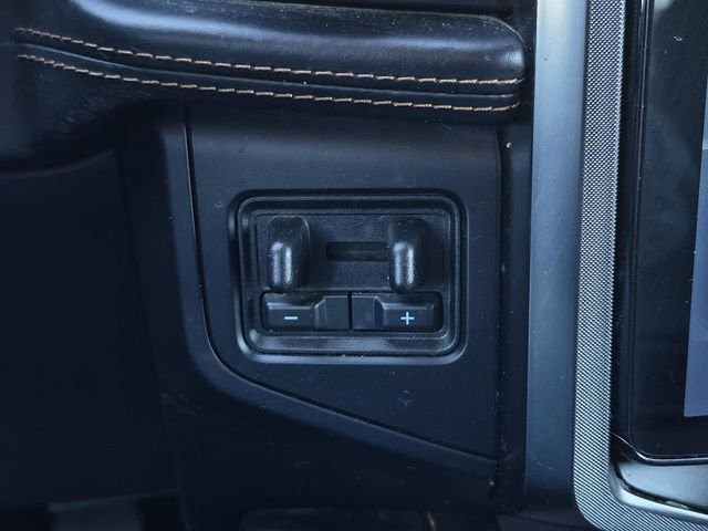 Used 2023 Ford Expedition Platinum image 40