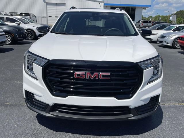 Used 2023 GMC Terrain SLE w/ Driver Convenience Package FWD image 7