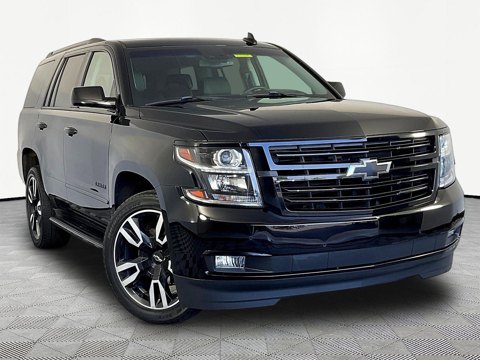 Used 2019 Chevrolet Tahoe Premier AWD/4WD image 3