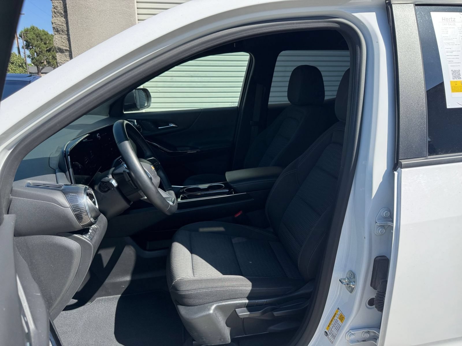 Used 2025 Chevrolet Equinox LT AWD/4WD image 27