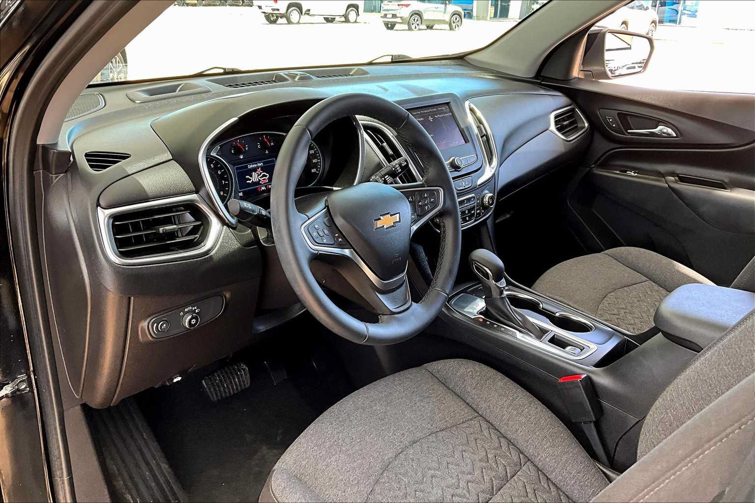 Used 2023 Chevrolet Equinox LT FWD image 18