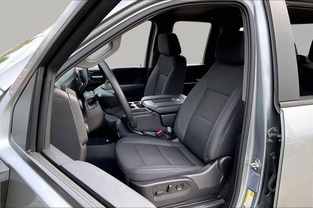 Used 2024 Chevrolet Silverado 2500 Custom w/ Custom Convenience Package image 15