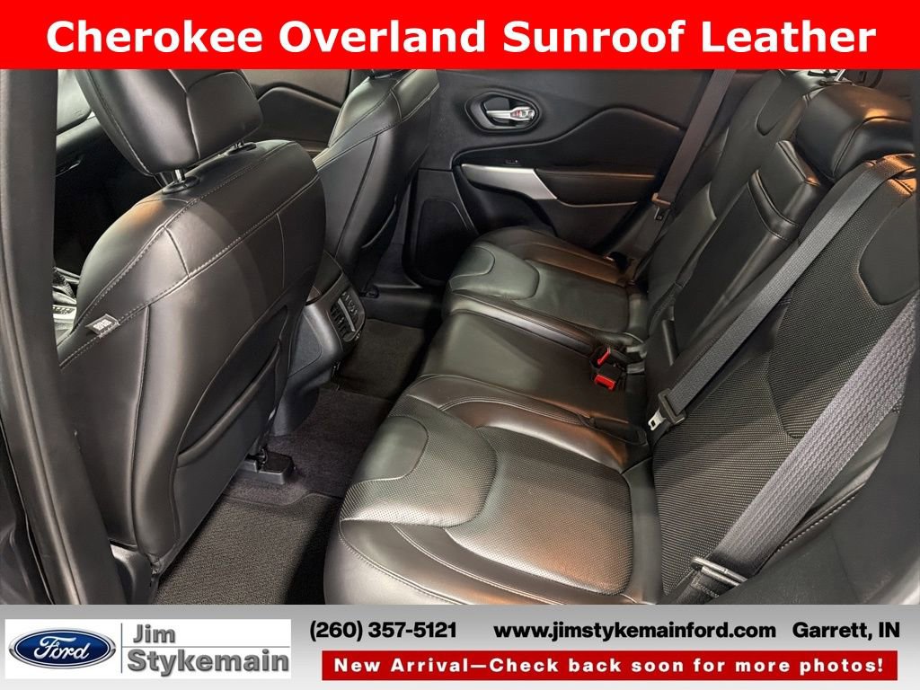 Used 2016 Jeep Cherokee Overland image 31