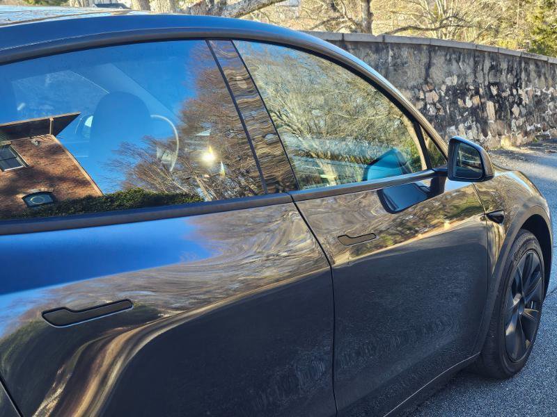 Used 2024 Tesla Model Y Long Range RWD image 23