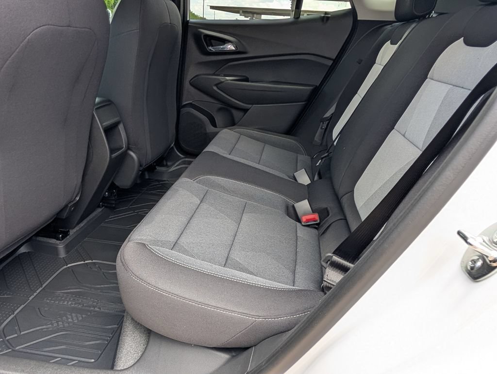 New 2026 Chevrolet Trax LS w/ LS Convenience Package FWD image 7