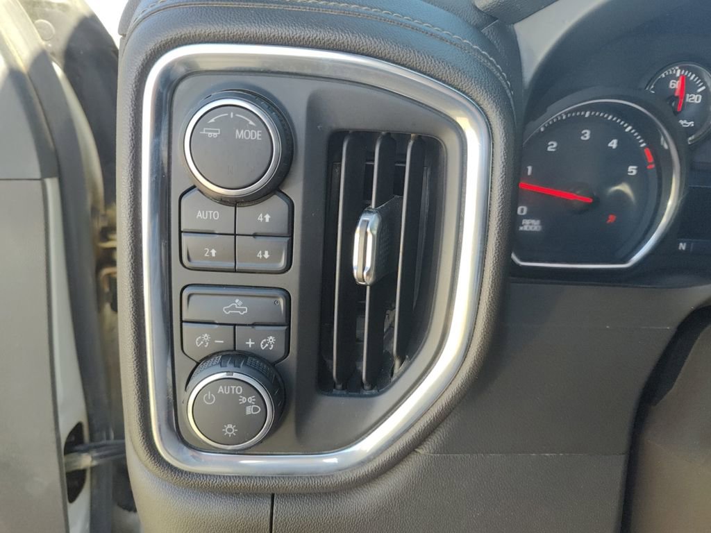 Used 2020 Chevrolet Silverado 2500 LT AWD/4WD image 26