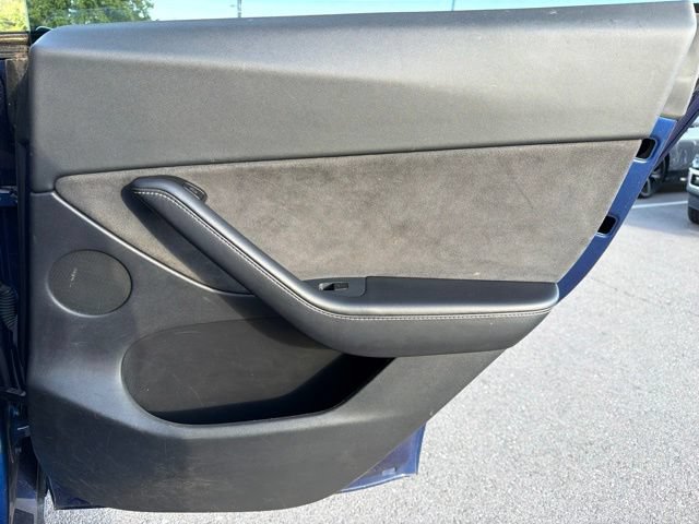Used 2021 Tesla Model Y Long Range AWD/4WD image 14