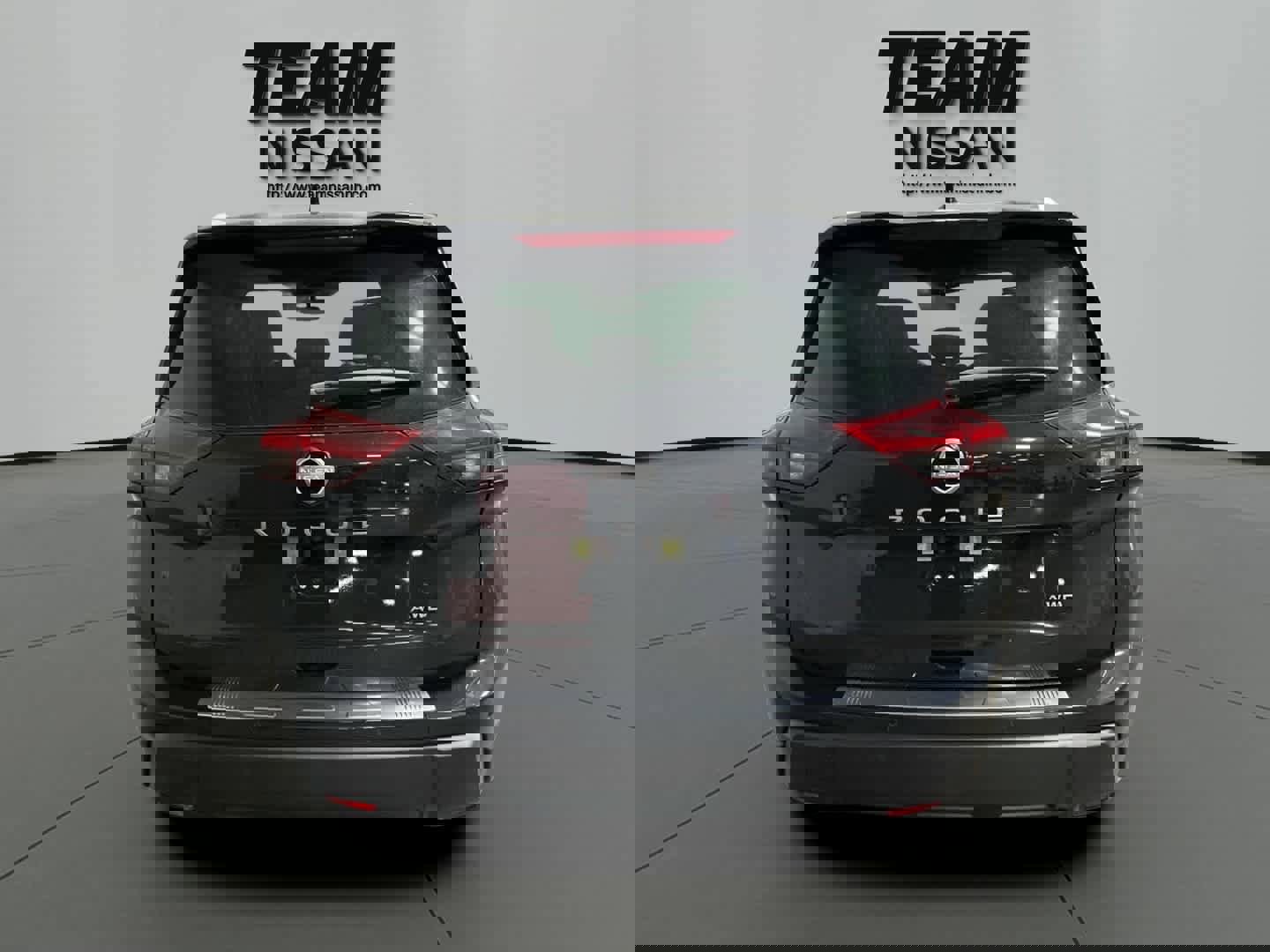 Used 2025 Nissan Rogue SV image 6