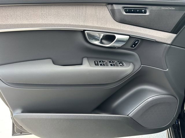 New 2026 Volvo XC90 T8 Ultra w/ Protection Package Premier image 12