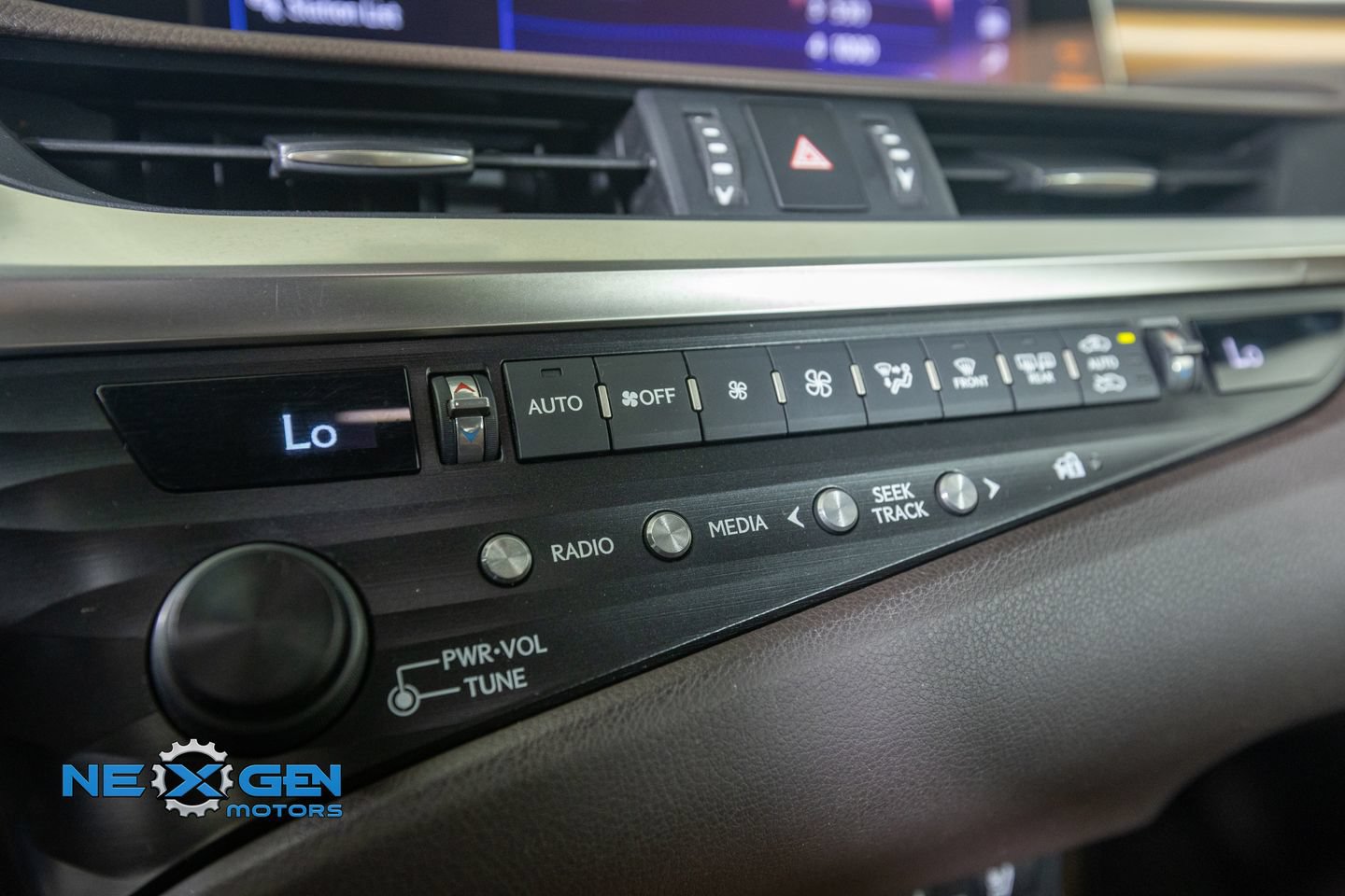 Used 2019 Lexus ES 350 w/ Accessory Package FWD image 23