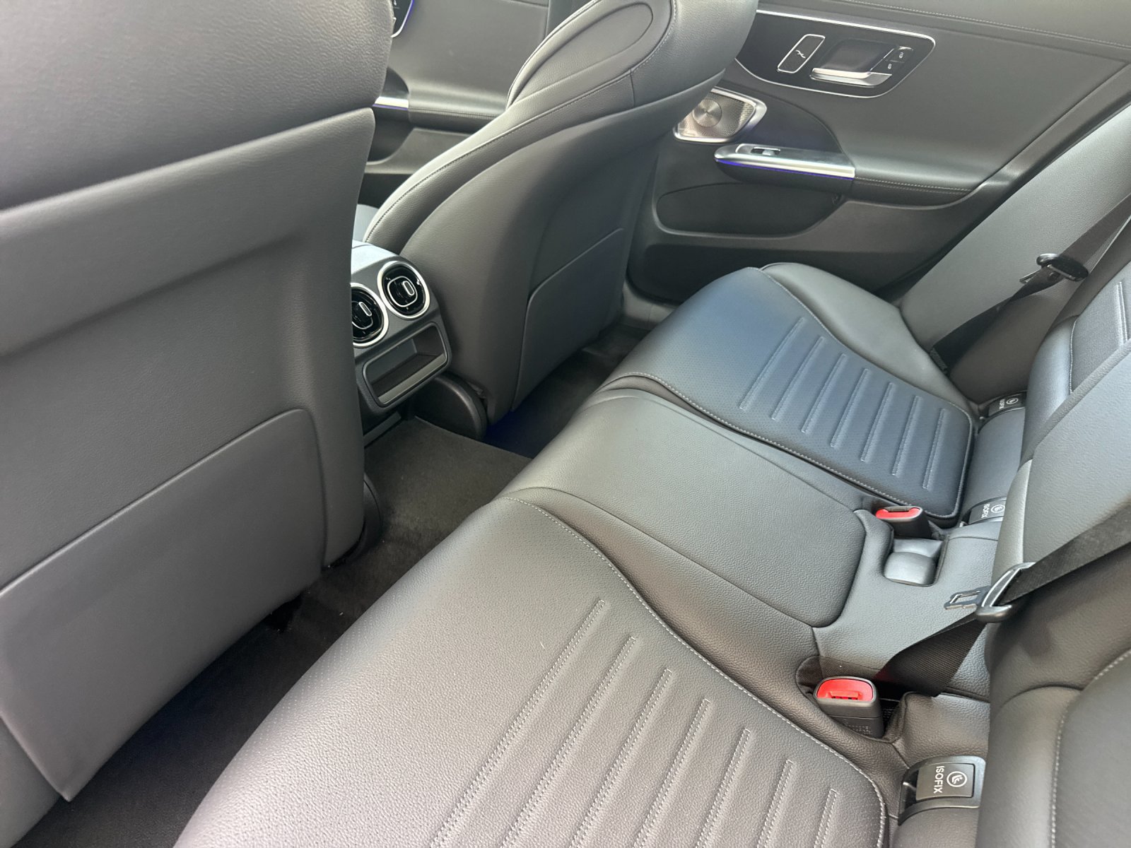 New 2026 Mercedes-Benz C 300 4MATIC Sedan image 12