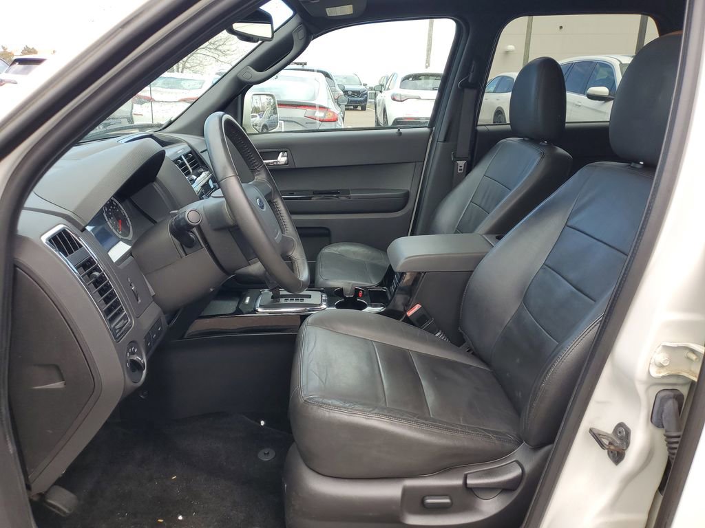 Used 2012 Ford Escape Limited w/ Class II Trailer Towing Pkg AWD/4WD image 9