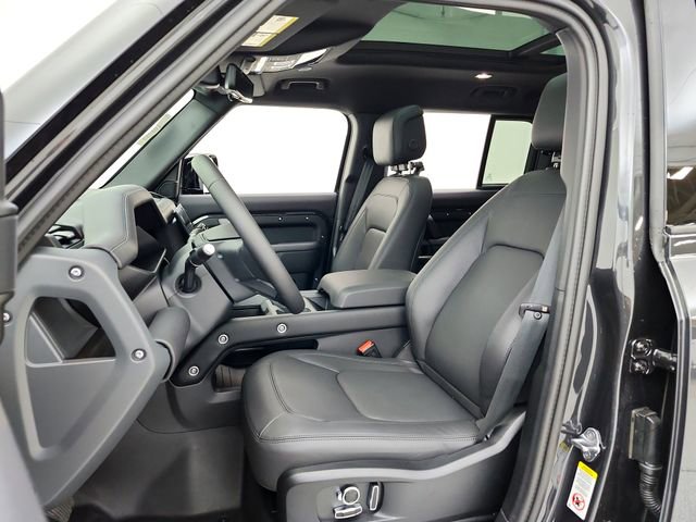 New 2026 Land Rover Defender 130 X-Dynamic SE image 21
