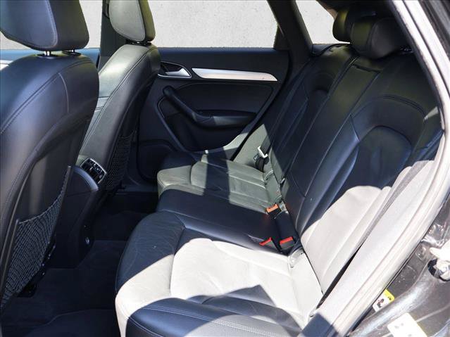 Used 2018 Audi Q3 2.0T Premium Plus w/ Premium Plus Package AWD/4WD image 22