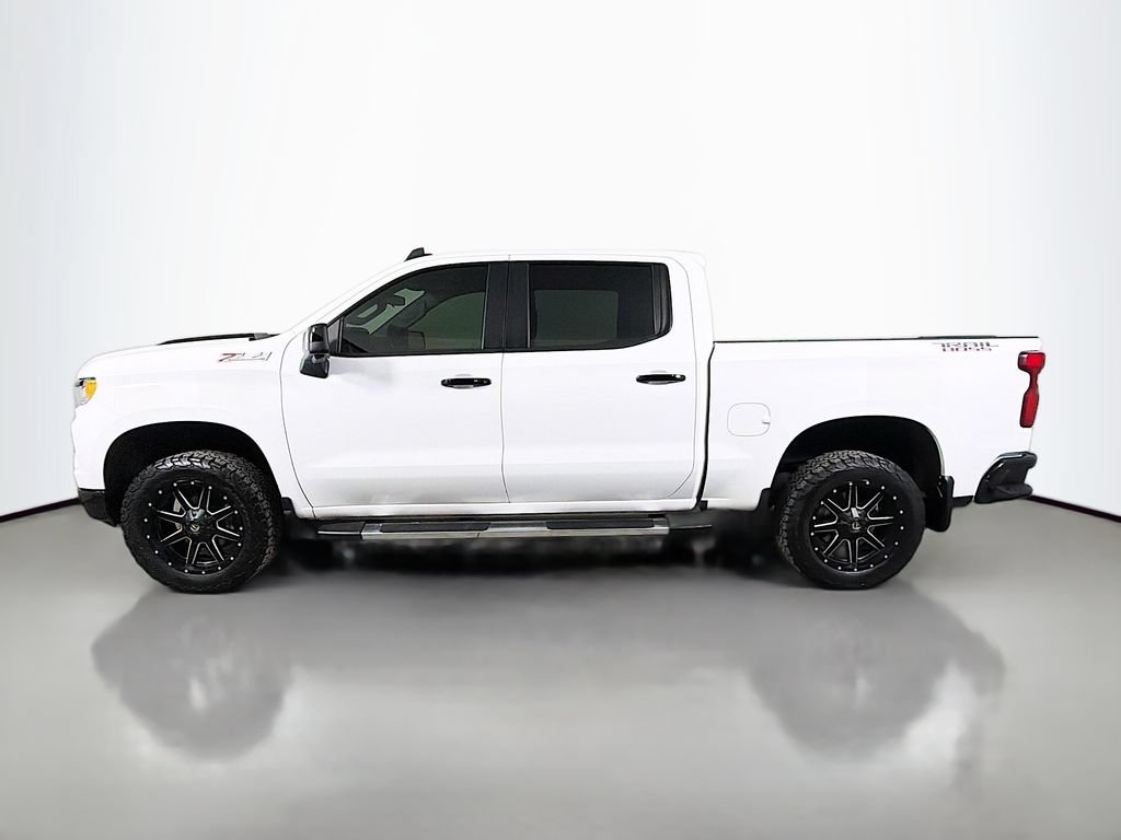 Used 2022 Chevrolet Silverado 1500 LT Trail Boss w/ LT Trail Boss Premium Package AWD/4WD image 9