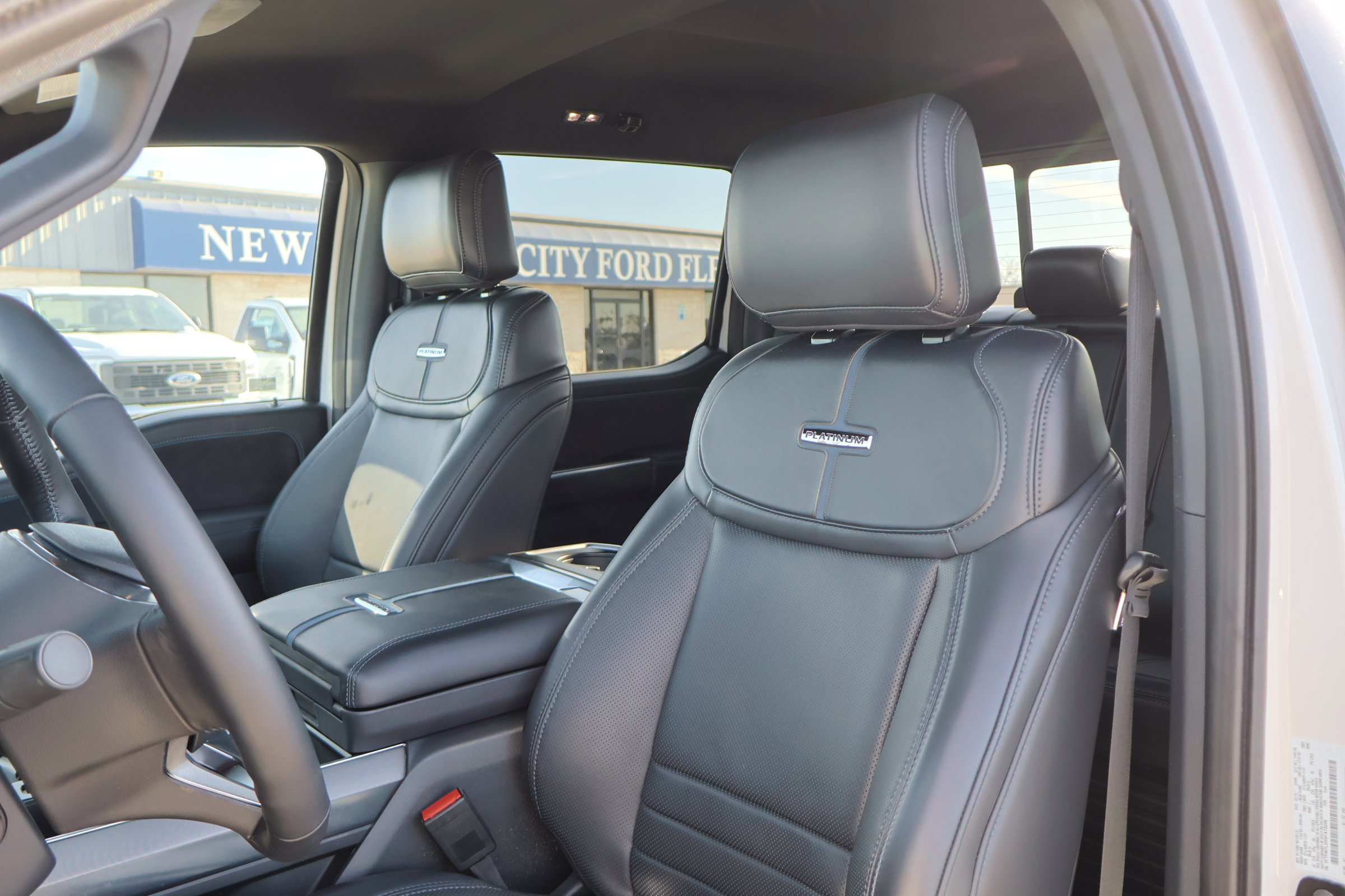 Certified 2025 Ford F150 Platinum w/ FX4 Off-Road Package image 17