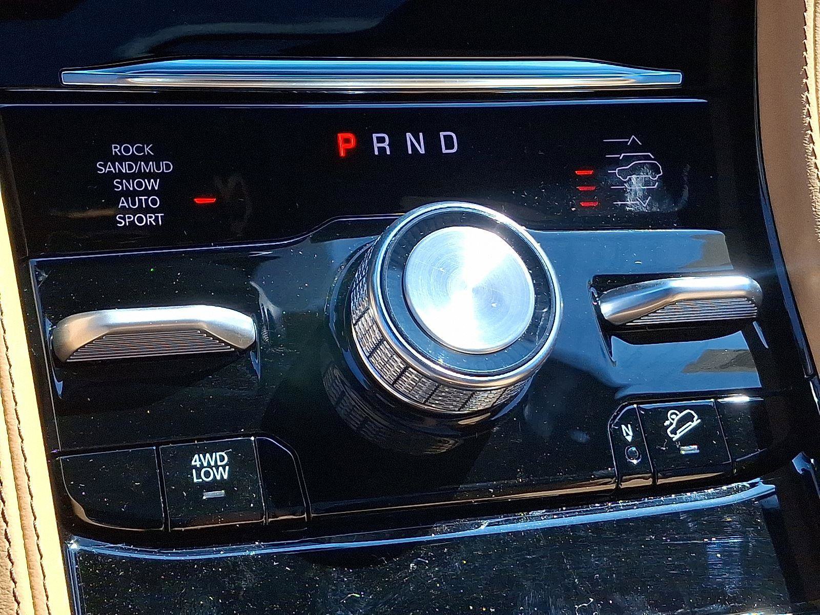 New 2025 Jeep Grand Cherokee Summit image 10