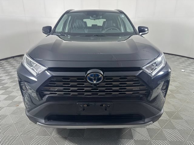 Used 2021 Toyota RAV4 Limited AWD/4WD image 2