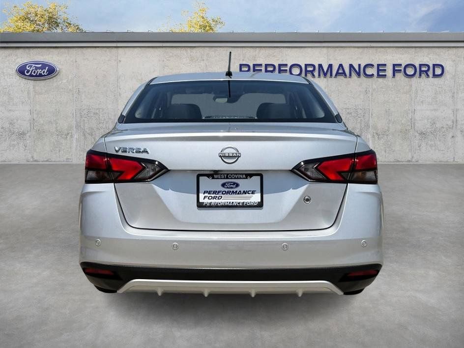 Used 2025 Nissan Versa S w/ Trunk Package FWD image 9