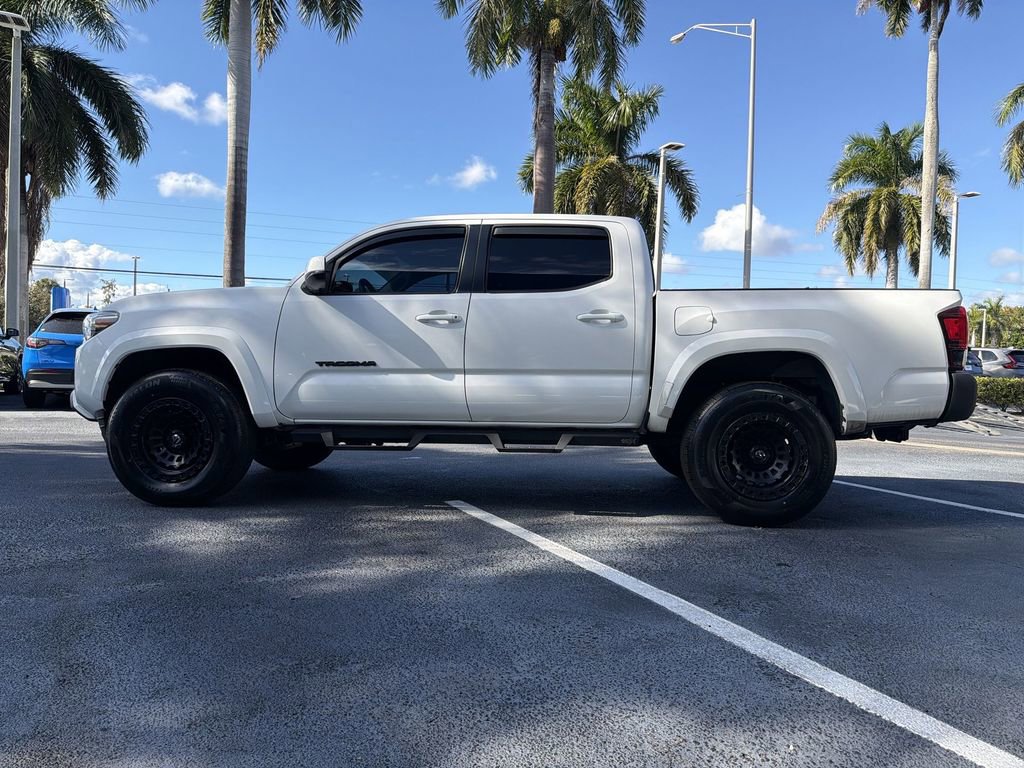 Used 2020 Toyota Tacoma SR5 image 24