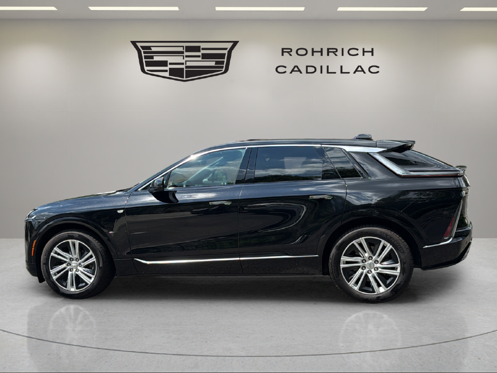 Certified 2024 Cadillac Lyriq Tech AWD/4WD image 8