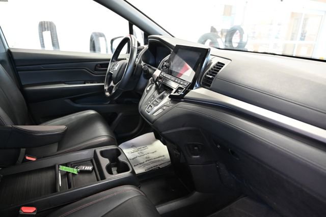 Used 2024 Honda Odyssey Sport image 15