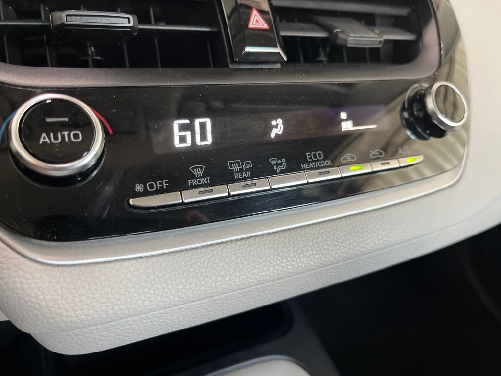 Used 2021 Toyota Corolla LE w/ Carpet Mat Package (TMS) FWD image 14