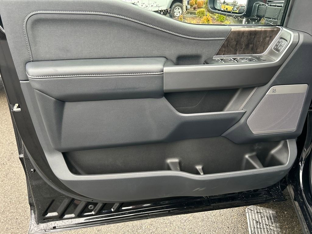 Used 2026 Ford F350 Lariat w/ Lariat Ultimate Package image 16