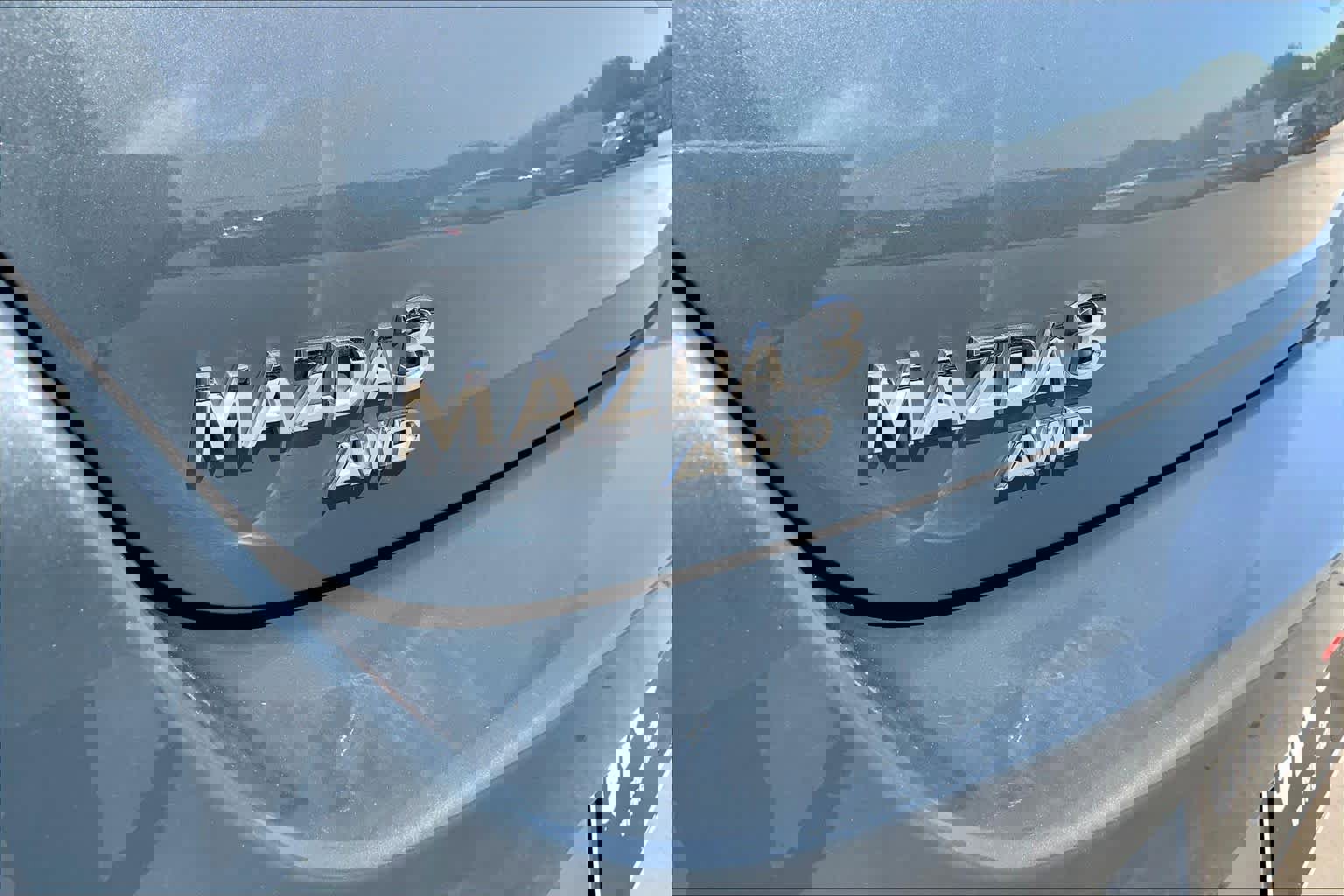 Used 2023 MAZDA MAZDA3 s image 30