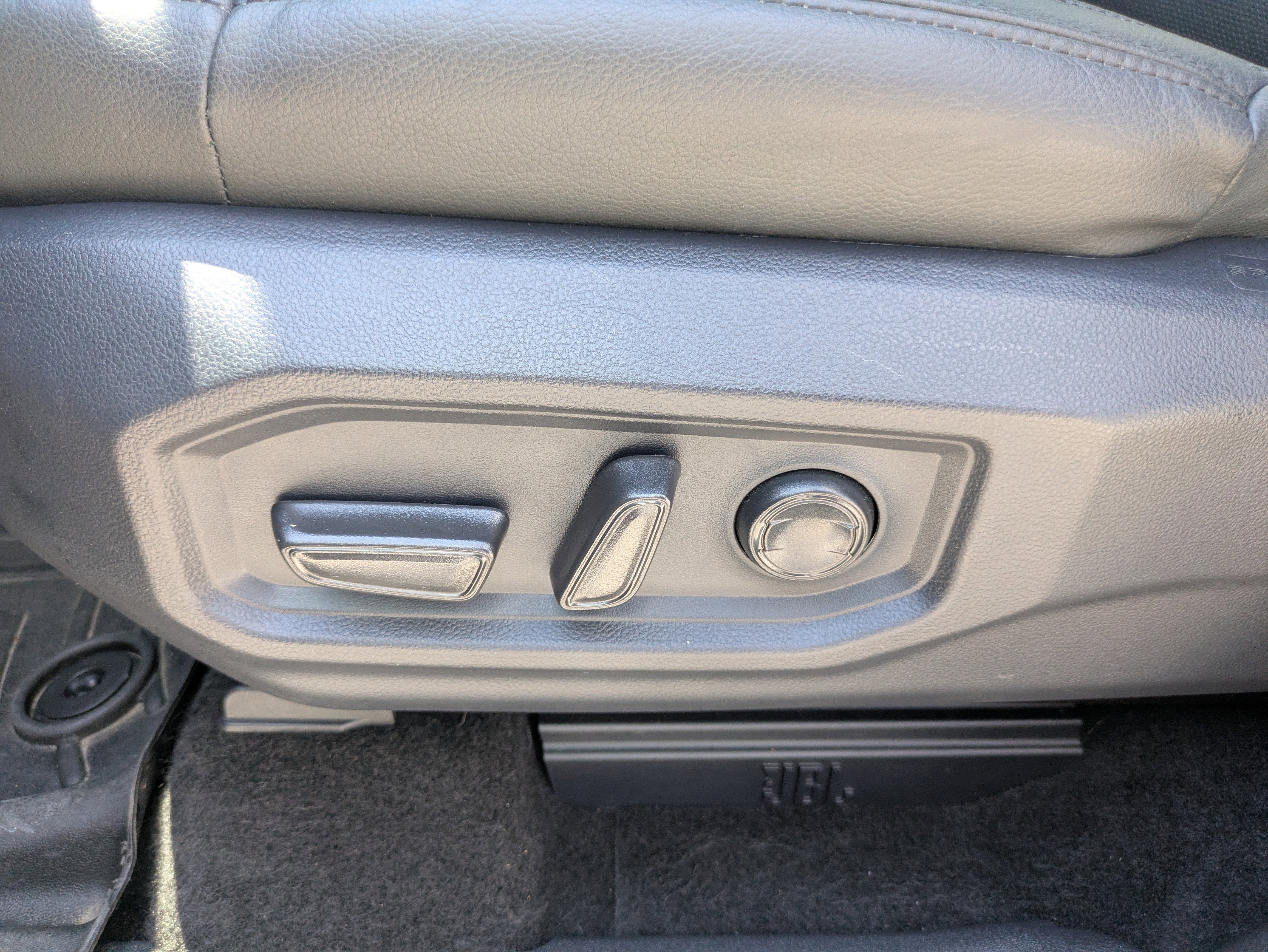 Used 2024 Toyota Sequoia Limited image 11