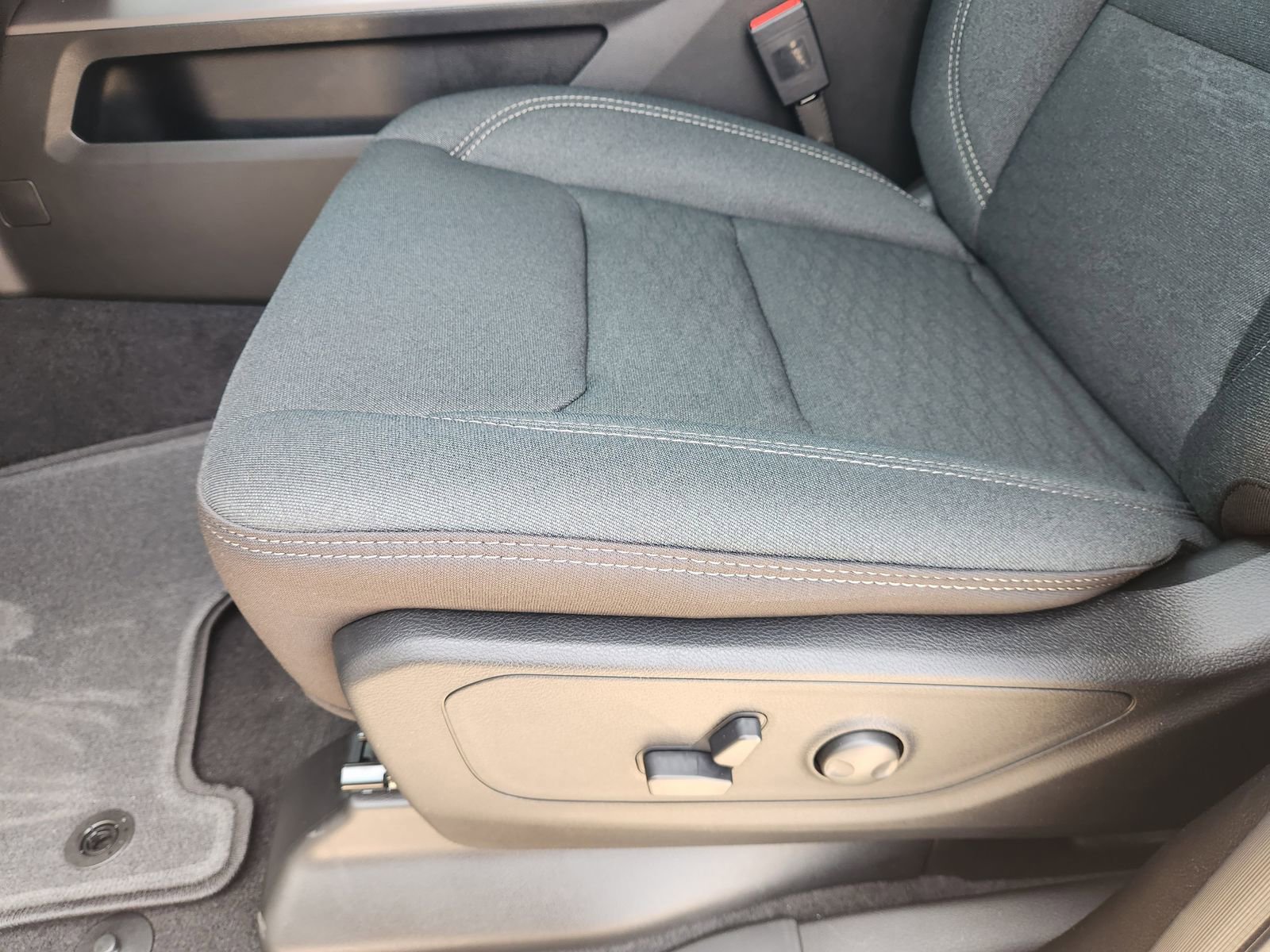 New 2026 RAM 1500 4x4 Crew Cab image 20