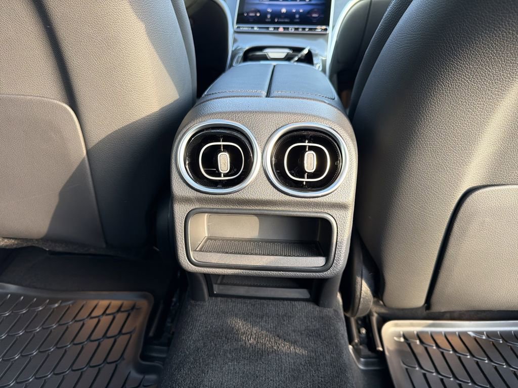 New 2026 Mercedes-Benz C 300 Sedan image 22