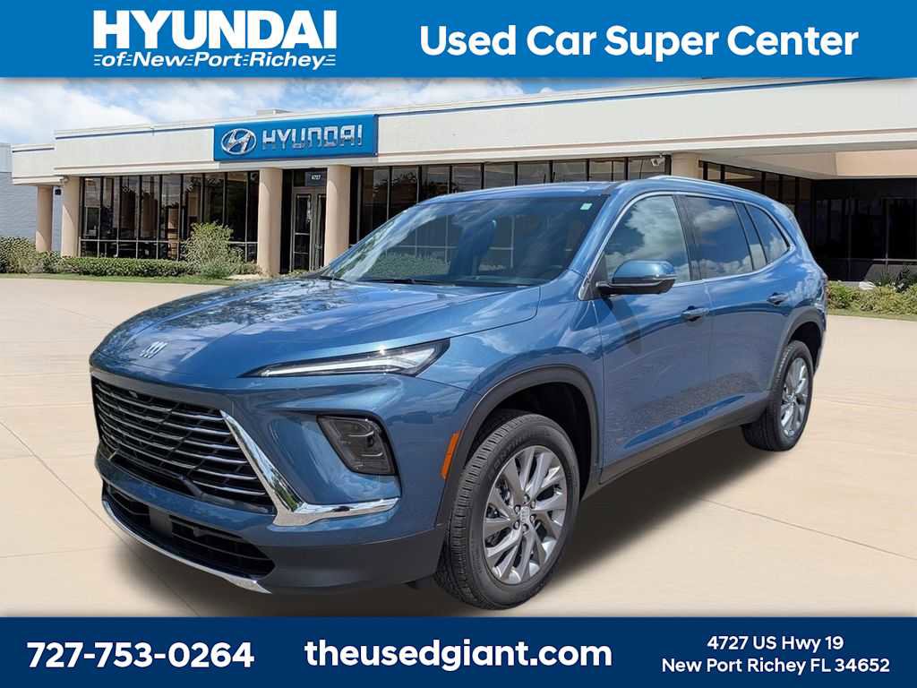 Used 2025 Buick Enclave Preferred w/ Power Package