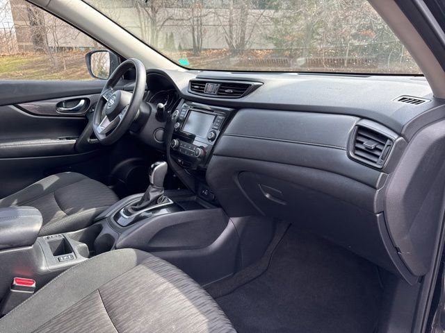 Used 2020 Nissan Rogue SV image 27