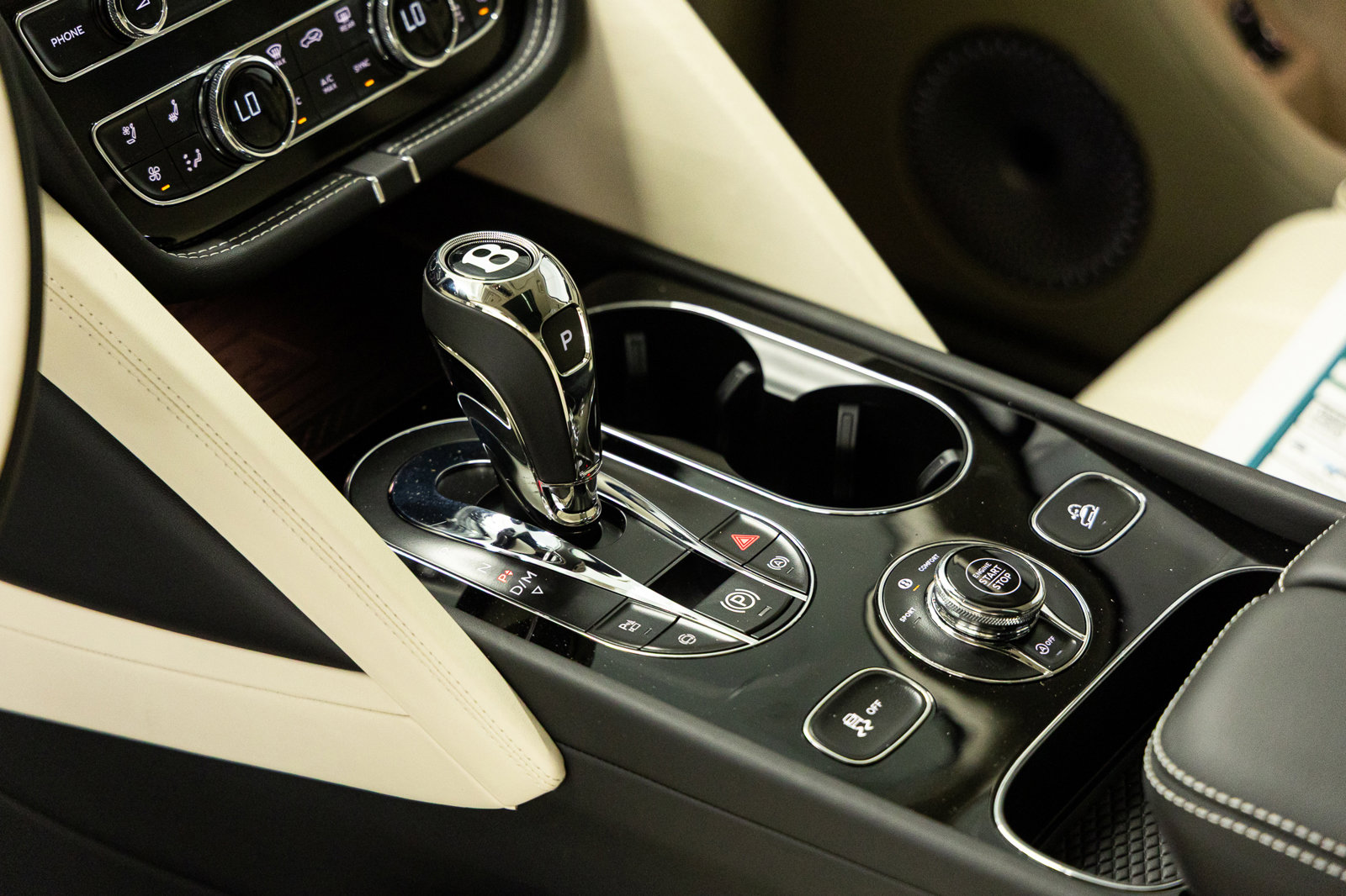 New 2026 Bentley Bentayga AWD/4WD image 28