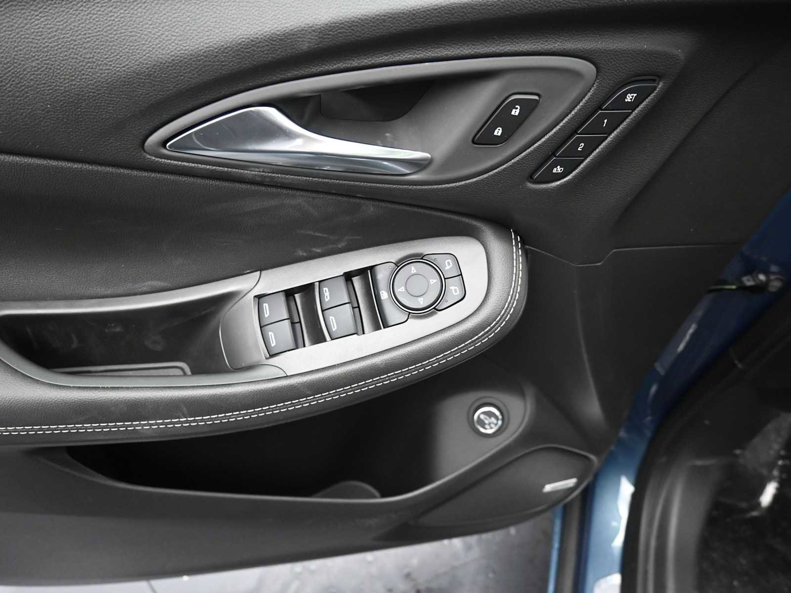 New 2026 Buick Encore GX Avenir image 13