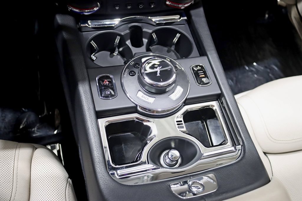 Used 2016 Rolls-Royce Ghost RWD image 27