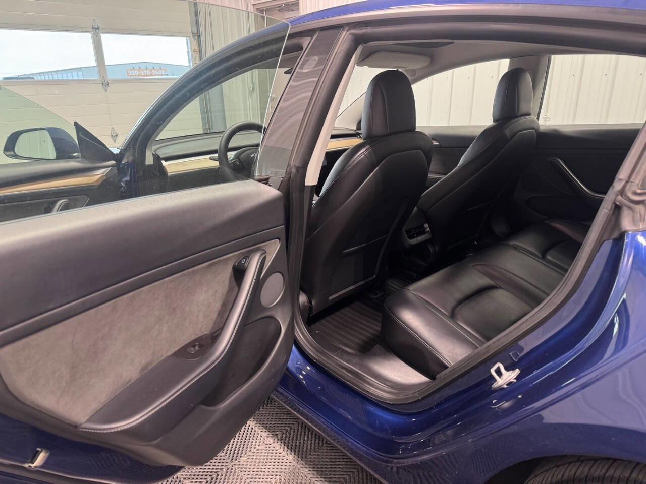 Used 2022 Tesla Model 3 image 10
