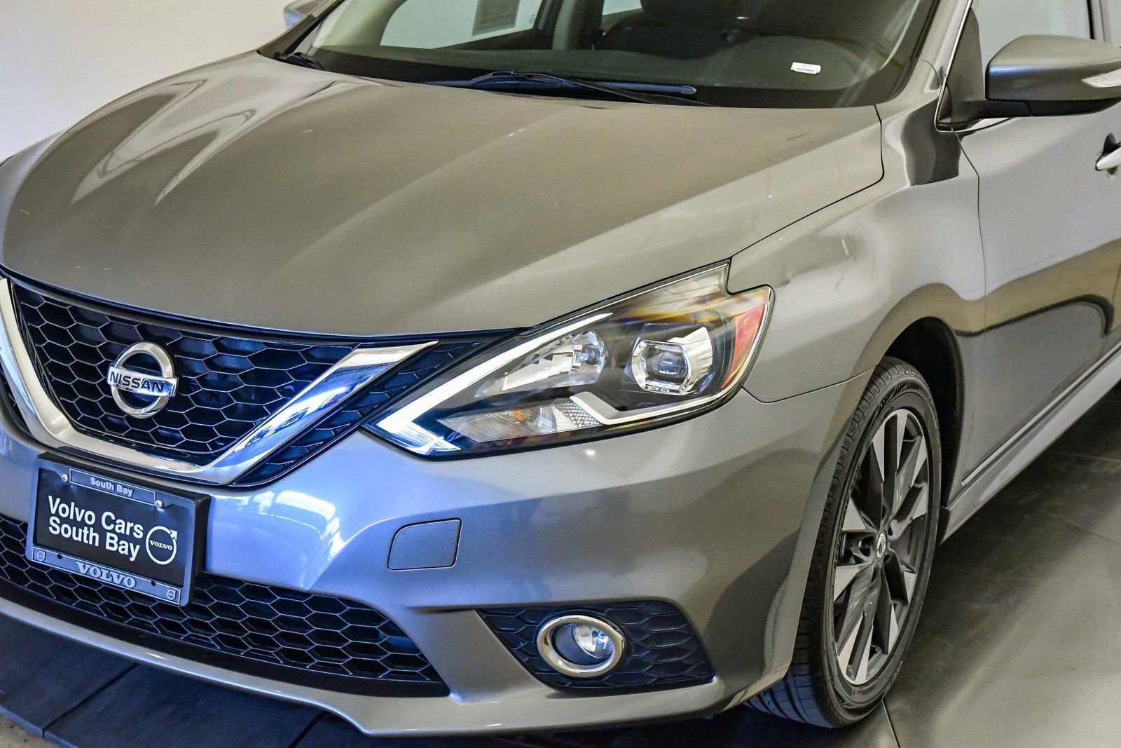 Used 2017 Nissan Sentra SR image 8
