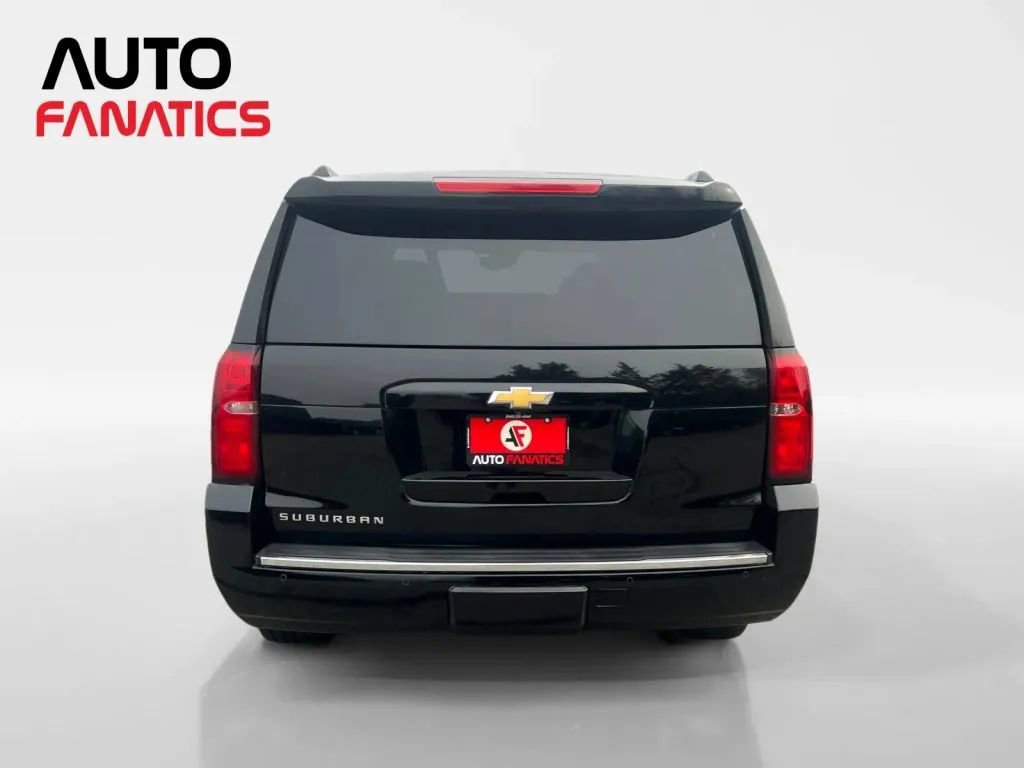Used 2016 Chevrolet Suburban LTZ image 4