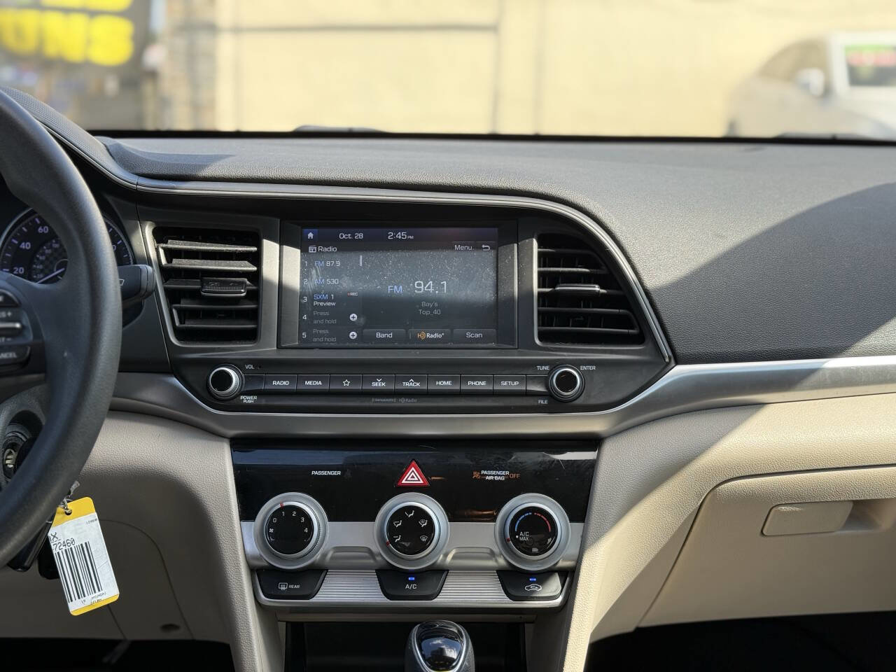 Used 2019 Hyundai Elantra SEL image 17