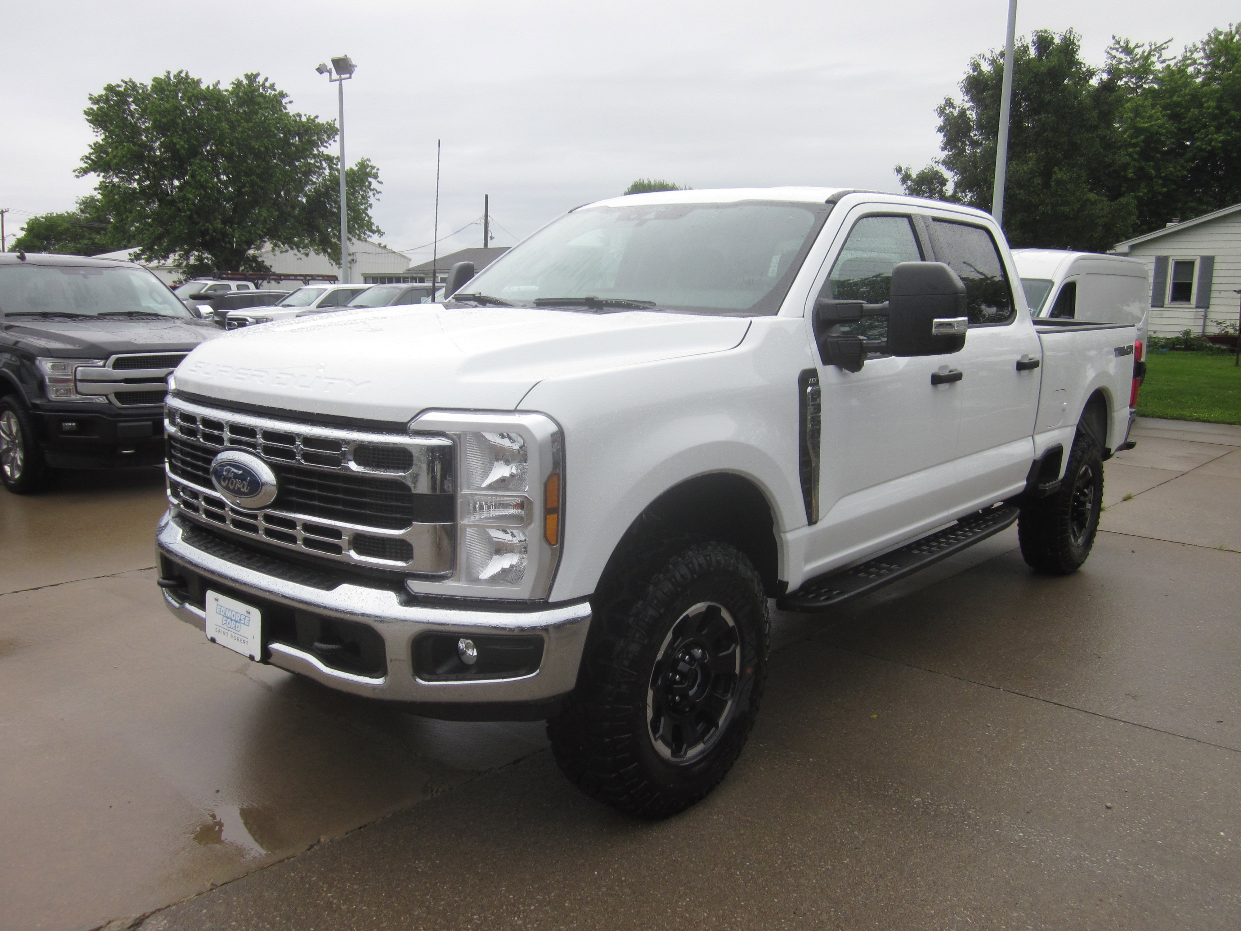 New 2025 Ford F350 XLT w/ Tremor Off-Road Package image 3